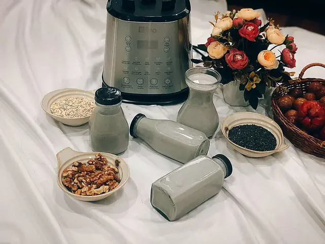 Cách Làm Sữa Óc Chó Mè Đen