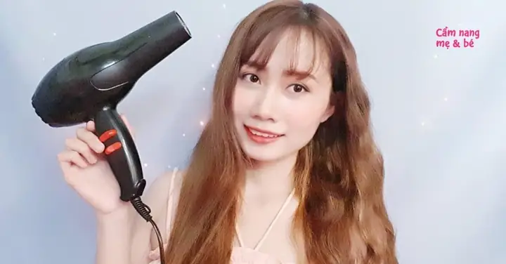 Cách Làm Tóc Xoăn Đuôi Bằng Máy Sấy