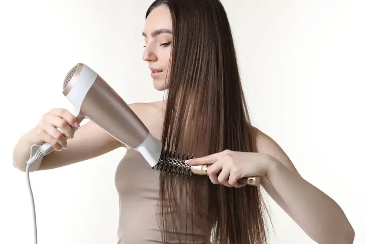 Cách Làm Tóc Xoăn Đuôi Bằng Máy Sấy