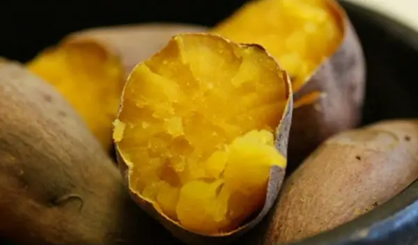 Cách Làm Trắng Da Bằng Khoai Lang