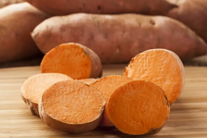 Cách Làm Trắng Da Bằng Khoai Lang