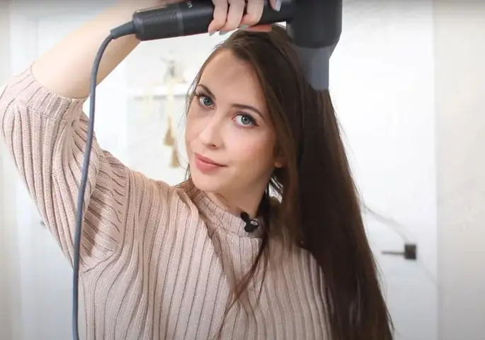Cách Làm Xoăn Tóc Bằng Máy Sấy