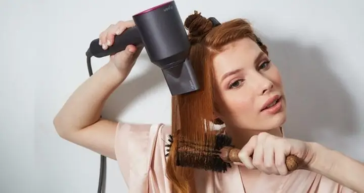 Cách Làm Xoăn Tóc Bằng Máy Sấy