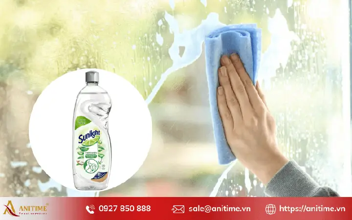 Cách Lau Kính Sạch Bằng Nước Lau Kính