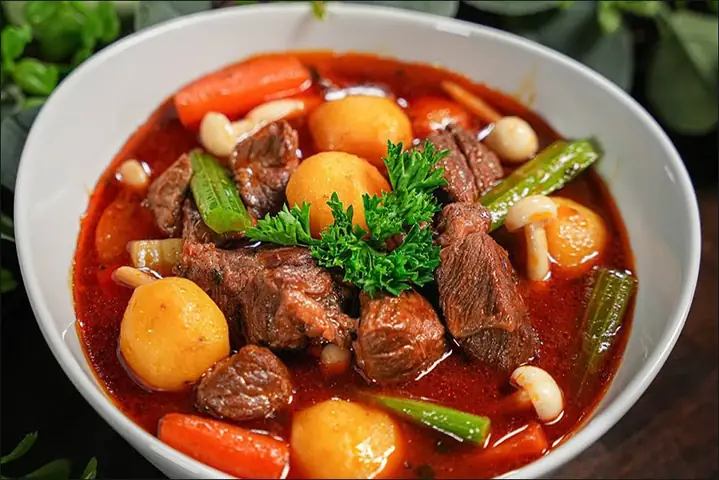 Cách Nấu Thịt Bò Hầm Cho Bé