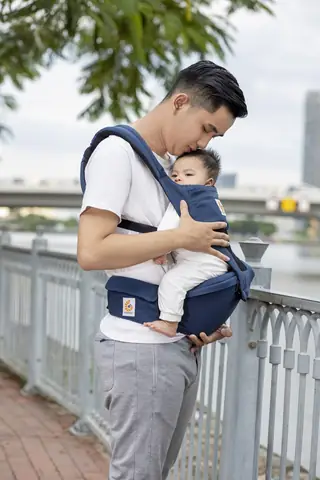 Cách Sử Dụng Địu Baby Boo