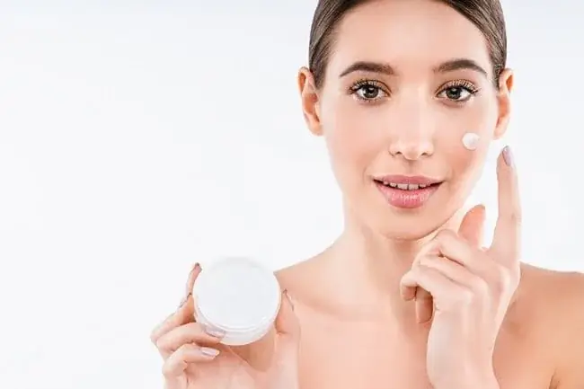 Cách Sử Dụng Kem Trắng Da