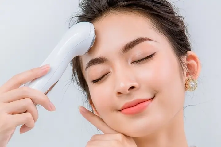 Cách Sử Dụng Máy Mát Xa Mặt Ion