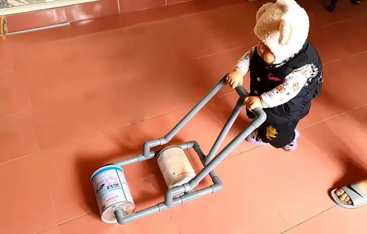 Cách Sử Dụng Xe Tập Đi Cho Bé