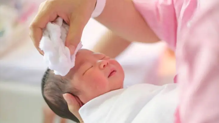 Cách Tắm Cho Trẻ Vào Mùa Đông Cách Tắm Cho Trẻ Vào Mùa Đông
