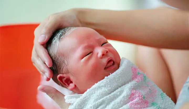 Cách Tắm Cho Trẻ Vào Mùa Đông Cách Tắm Cho Trẻ Vào Mùa Đông