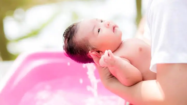 Cách Tắm Cho Trẻ Vào Mùa Đông