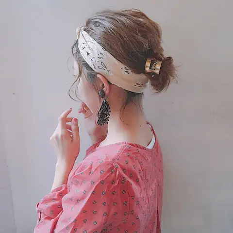 Cách Tết Tóc Với Băng Đô