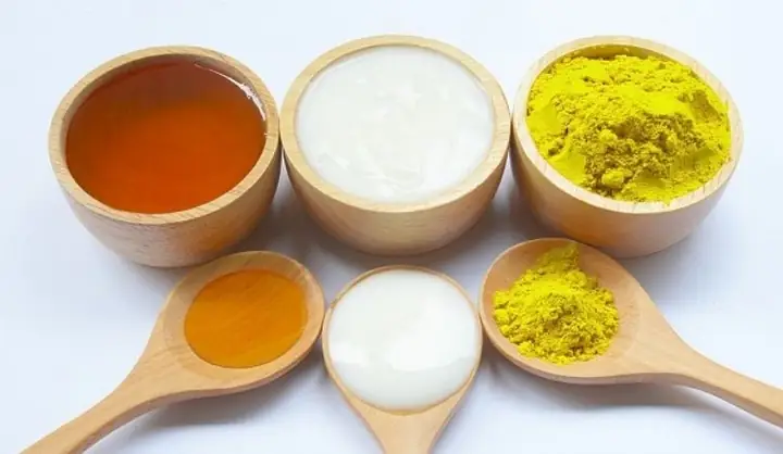 Cách Trị Mụn Bằng Bột Nghệ Và Sữa Chua