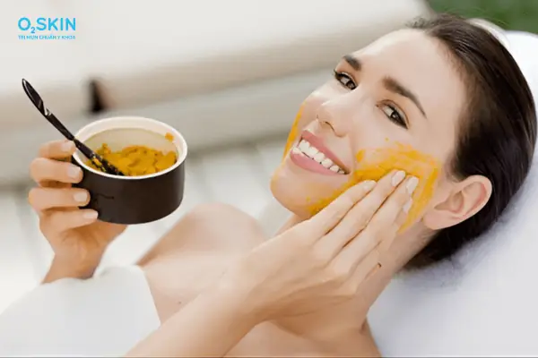 Cách Trị Mụn Bằng Nghệ Tươi Và Mật Ong
