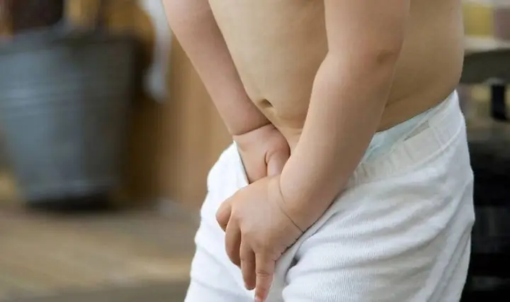 Cách Vệ Sinh Cho Bé Trai Sơ Sinh