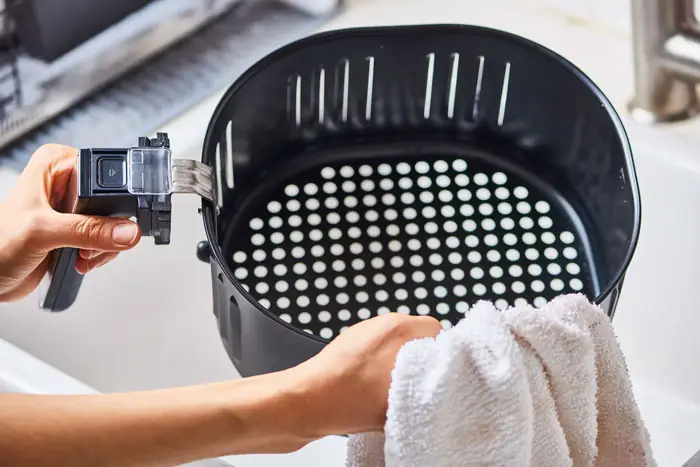 Cách Vệ Sinh Đồ Nhựa Mới Mua