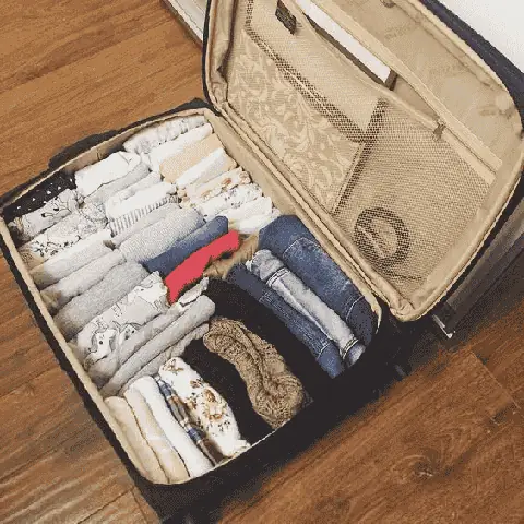Cách Xếp Áo Sơ Mi Vào Balo Không Bị Nhăn