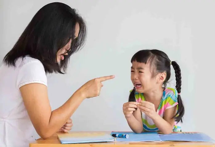 Cách Xử Lý Khi Con Ăn Vạ