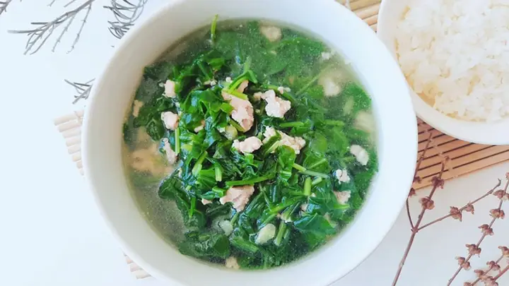 Cải Bó Xôi Nấu Thịt Gà