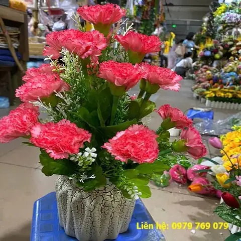 Cắm Bát Hoa Hồng Để Bàn