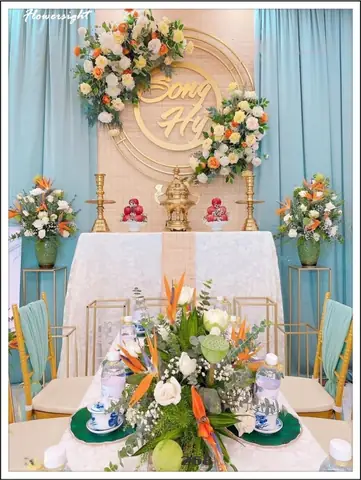 Cắm Hoa Bàn Thờ Tổ Tiên