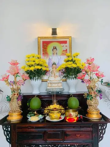 Cắm Hoa Cúc Trên Bàn Thờ Cắm Hoa Cúc Trên Bàn Thờ