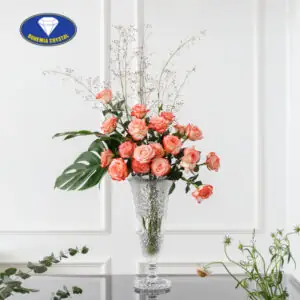 Cắm Hoa Hồng Vào Lọ Cao