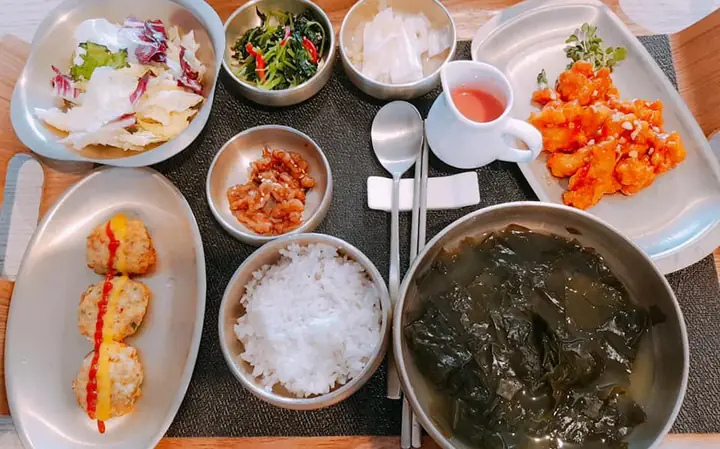Canh Rong Biển Cho Bà Đẻ