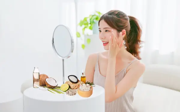 Cấp Ẩm Cho Da Dầu Mụn Tự Nhiên