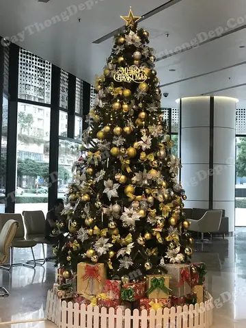 Cây Thông Noel Đã Trang Trí