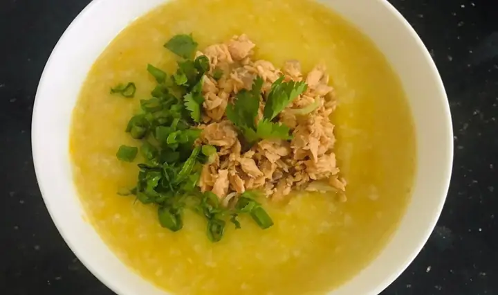 Cháo Cá Hồi Bí Đỏ Phô Mai Cho Bé
