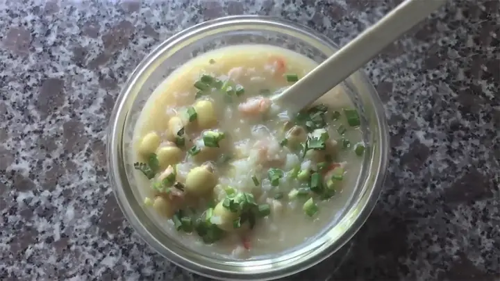 Cháo Tôm Hạt Sen Cho Bé Ăn Dặm