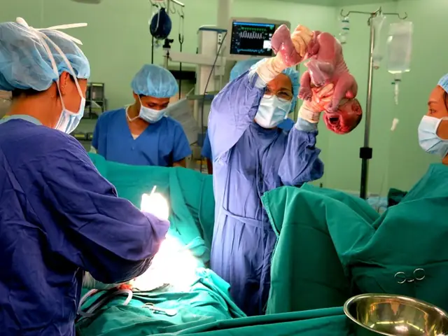 Chi Phí Sinh Mổ Tại Vinmec