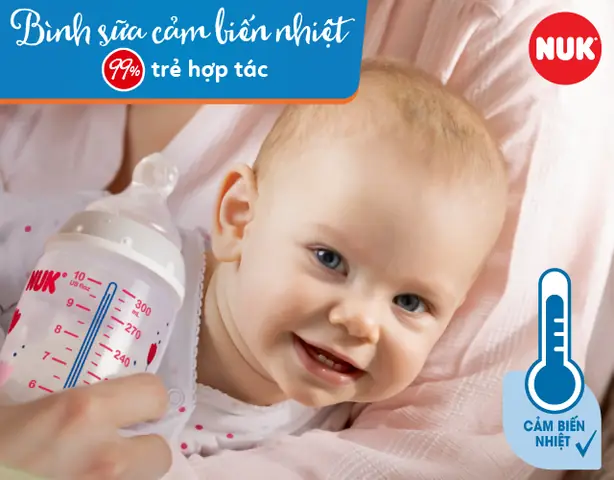 Cho Be Nhịn Đói Để Tập Bú Bình Cho Be Nhịn Đói Để Tập Bú Bình