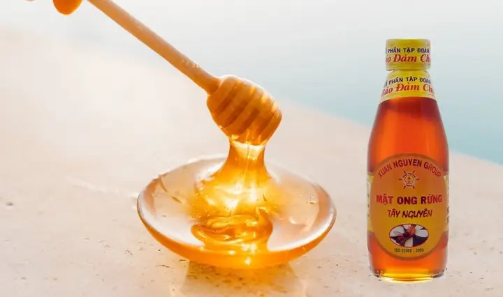 Cho Trẻ Sơ Sinh Uống Mật Ong