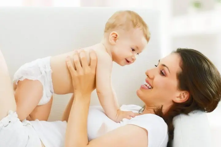 Chơi Với Bé 5 Tháng Tuổi Chơi Với Bé 5 Tháng Tuổi