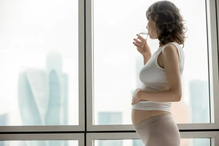 Có Bầu Uống Ít Nước Có Sao Không