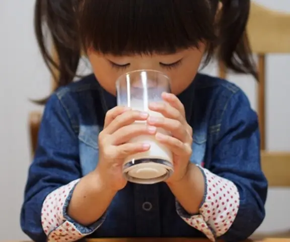 Có Nên Cho Be Uống Sữa Sau Khi Ăn Có Nên Cho Be Uống Sữa Sau Khi Ăn