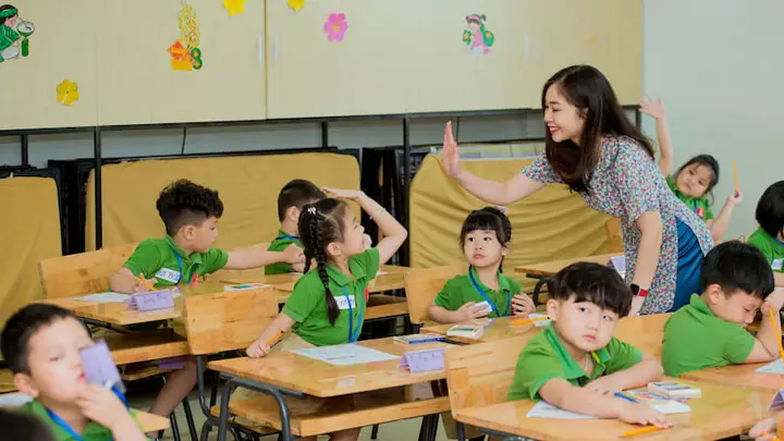 Có Nên Cho Con Học Trường Tư