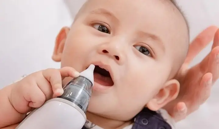 Có Nên Cho Trẻ Sơ Sinh Hút Mũi Bằng Máy