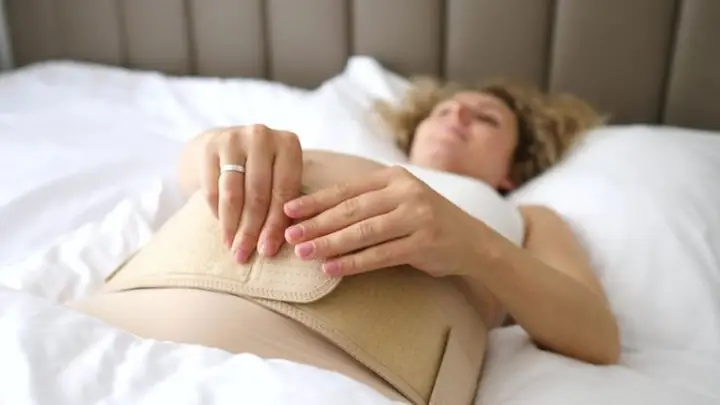 Có Nên Đeo Gen Nịt Bụng Khi Ngủ