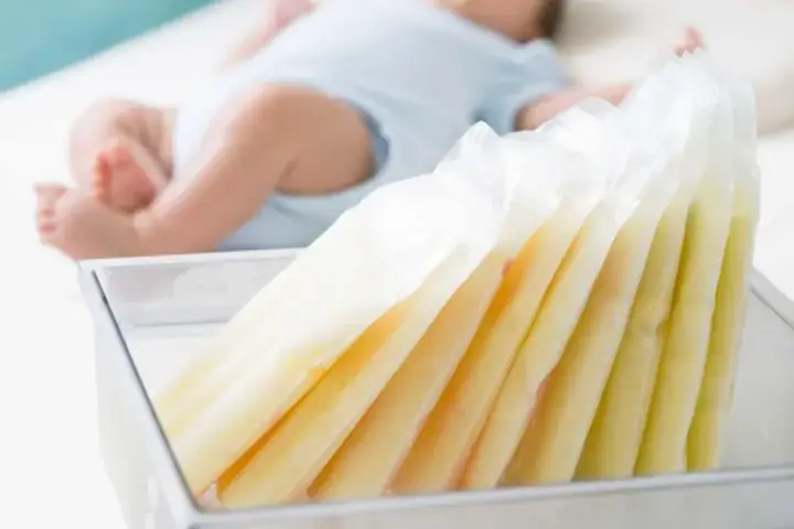 Có Nên Đi Xin Sữa Mẹ Cho Con