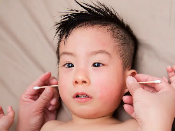 Có Nên Lấy Ráy Tai Cho Trẻ 3 Tháng Tuổi