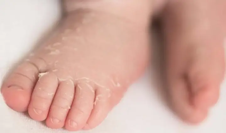 Có Nên Mang Vớ Cho Bé Khi Ngủ