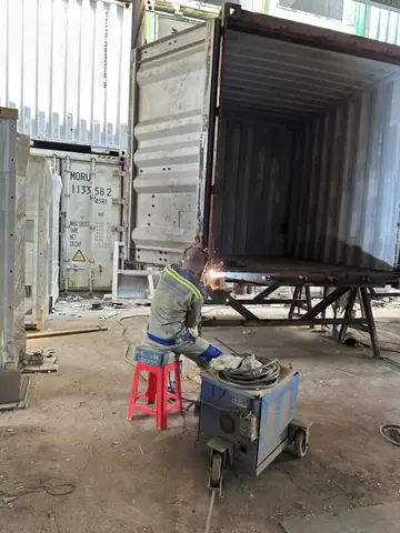 Có Nên Mua Sữa Hàng Container