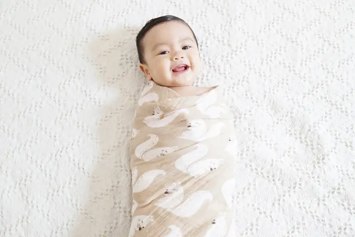Có Nên Quấn Chặt Trẻ Sơ Sinh Khi Ngủ