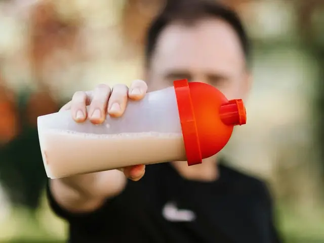 Có Nên Uống Sữa Buổi Sáng