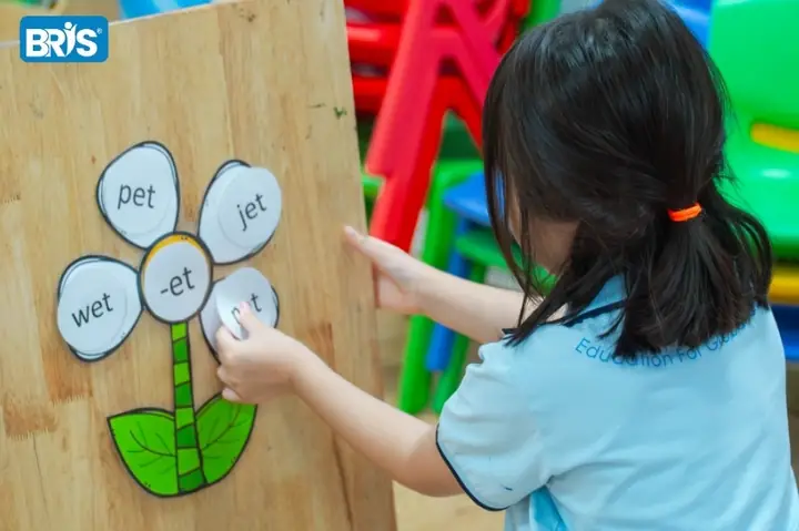 Con Học Mãi Không Thuộc Bảng Chữ Cái