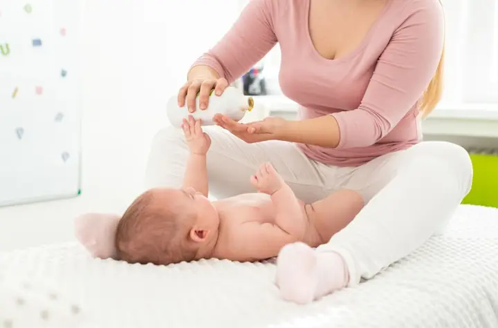 Công Dụng Dầu Tràm Cho Bé